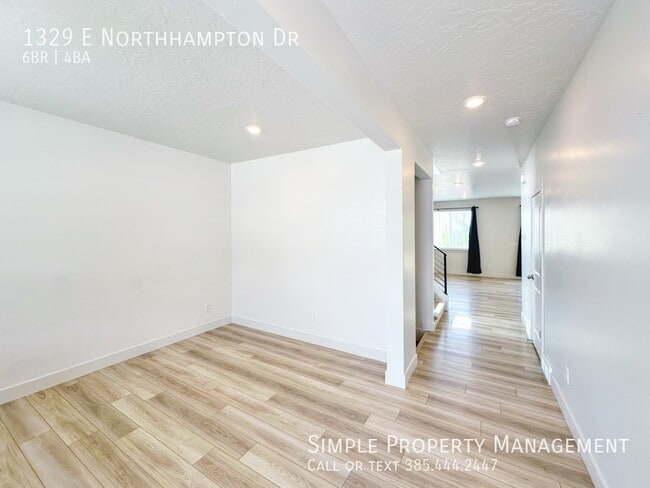 Photo - 1329 Northhampton Dr