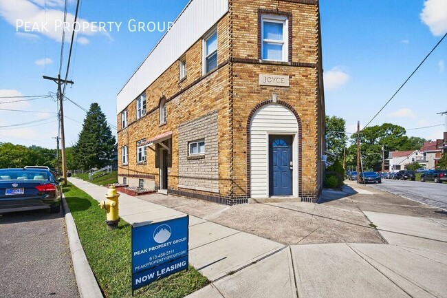 Building Photo - 1772 Williams Ave Unit 10