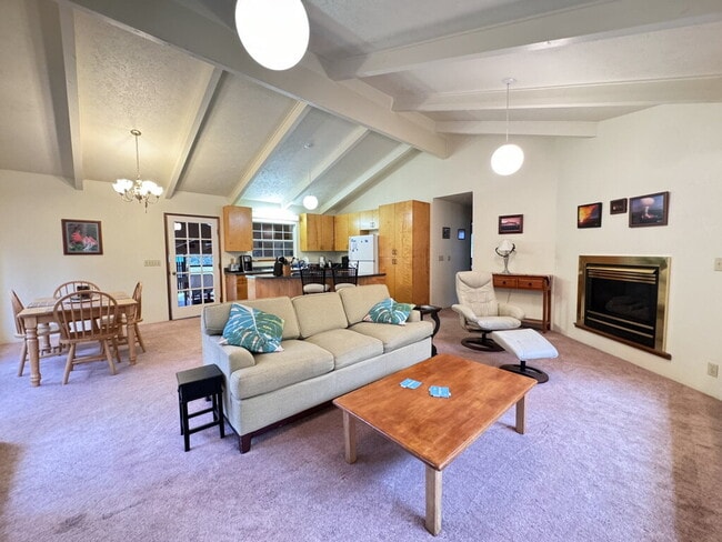 Photo - Available Now!  2bd/2.5ba Fully Furnished ...