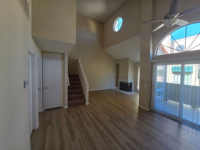 Photo - 17TH202 Unit C