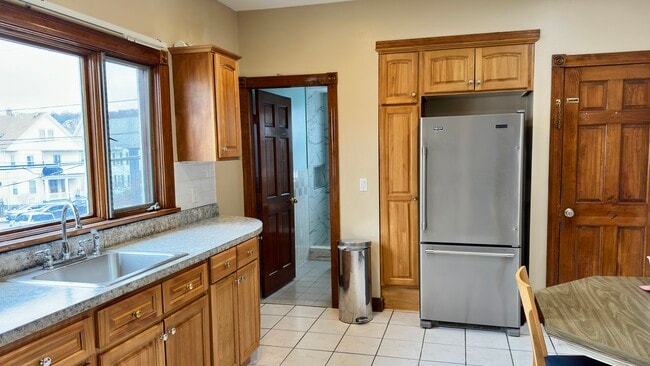 Photo - 422 Charles St Unit 2