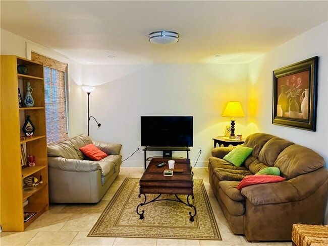 Photo - 3102 Canal St