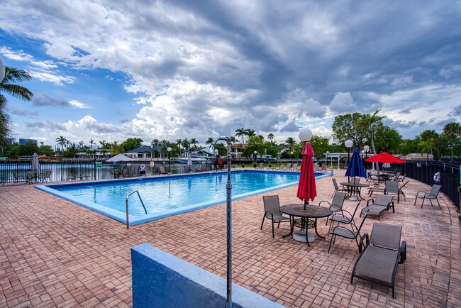 Photo - 2000 Atlantic Shores Blvd Unit 410