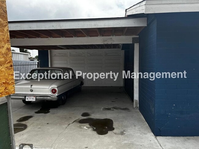 Building Photo - 8047 Laurel Ave Unit ADU