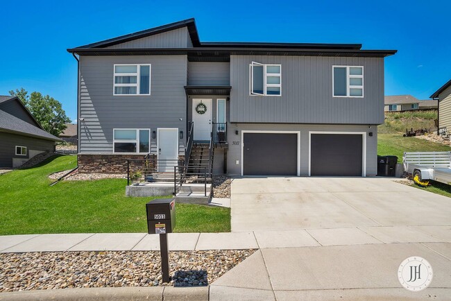 Photo - 5011 Charmwood Dr