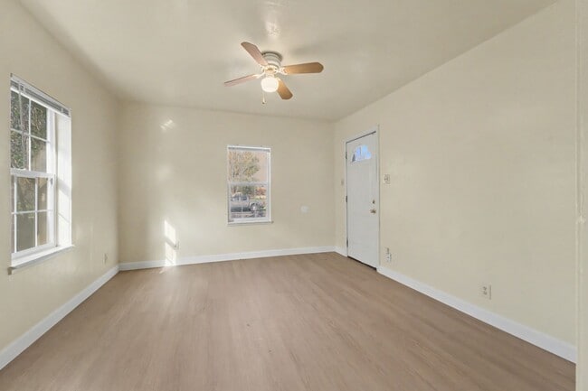 Photo - 0251 Unit 720