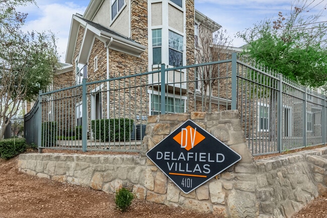 Photo - Delafield Villas