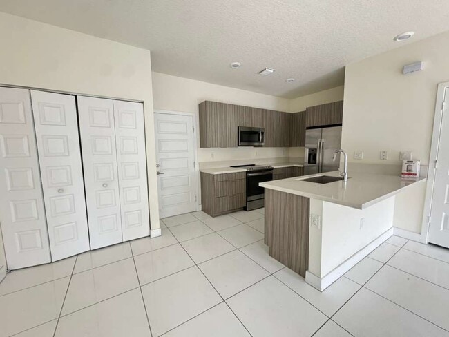 Photo - 8311 NW 49th St