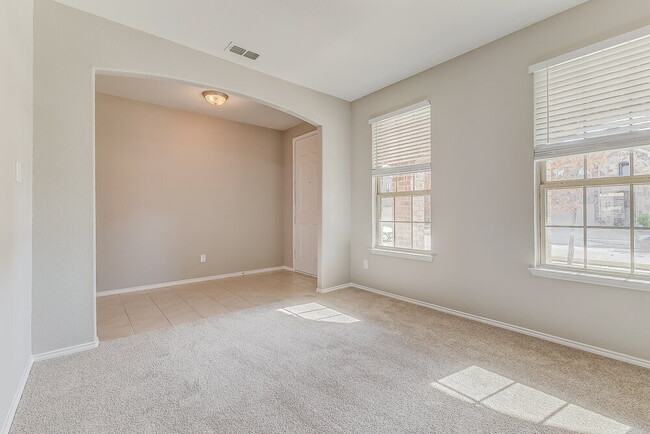 Photo - 4208 Glen Abbey Dr