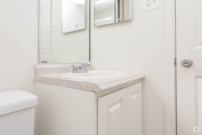 1BR, 1BA - 730 - Bathroom