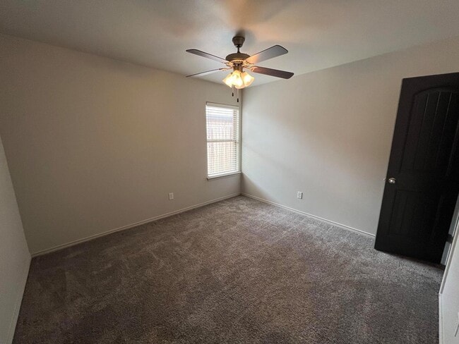 Photo - 716 Hillshire Ave