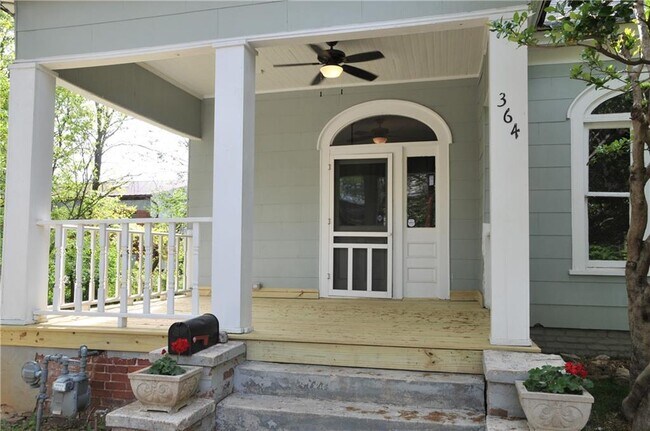 Photo - 364 Josephine St NE