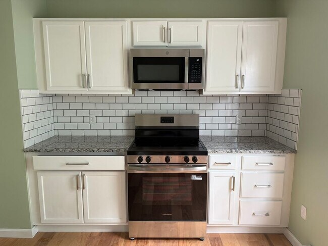 593 Hevey St Unit 2