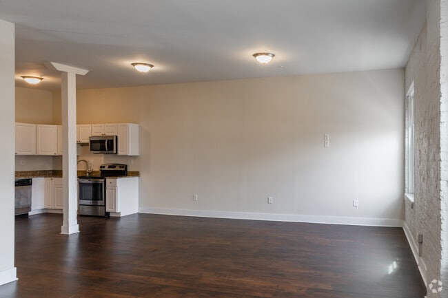 0BR, 1BA - 617SF