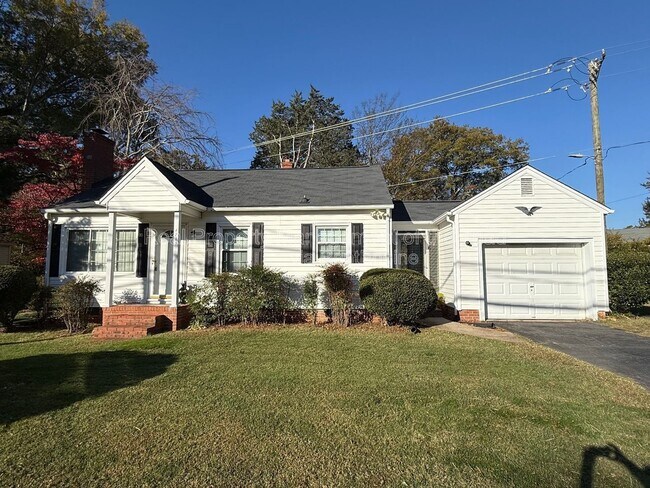 Building Photo - 1735 Polo Rd