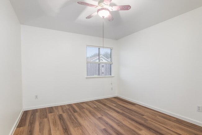 Photo - 32350 Cross Spring Park Ln