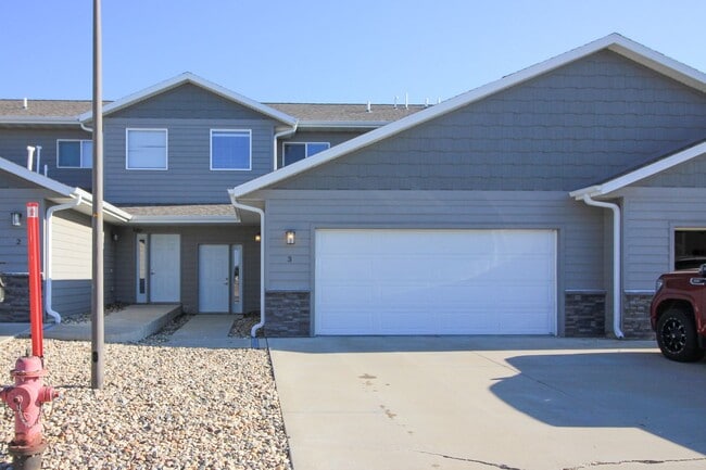 Building Photo - 1030 Tanner Ct Unit 1030-2 Upper South