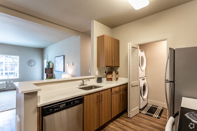 1BR, 1BA - 847 SF