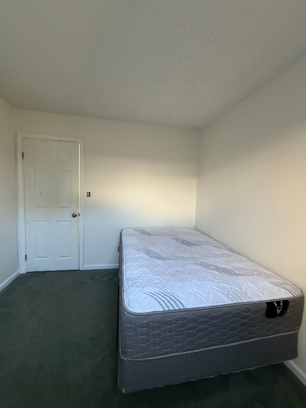 Building Photo - 1727 Delaney St Rental