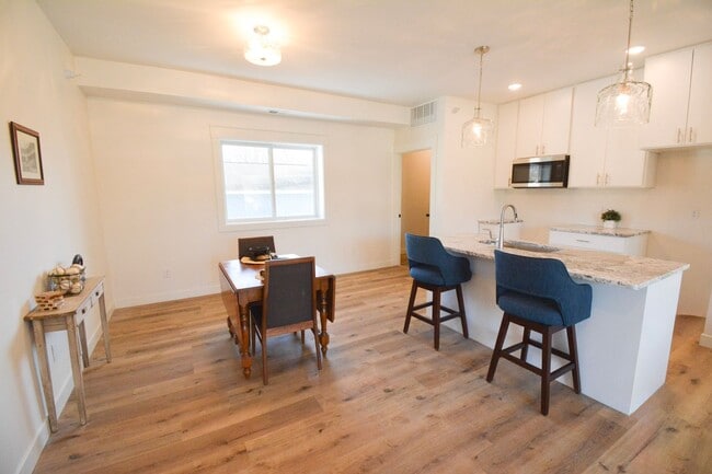 Photo - 1204 2nd Ave NW Unidad #4