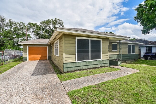 Photo - 6223 Wayland St