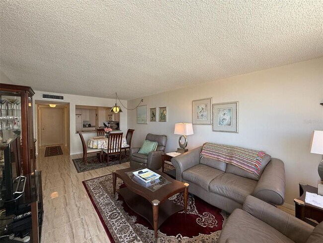 6279 Sun Blvd Unit 403