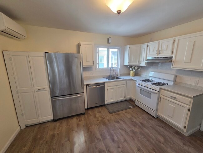 Building Photo - 26 Rogers Ave Unit 2 Rental