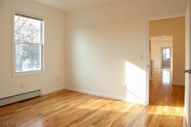 Photo - 373 N 6th St