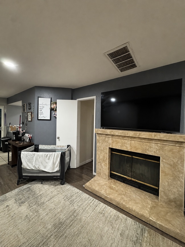 Photo - 3665 W Harvard Ave