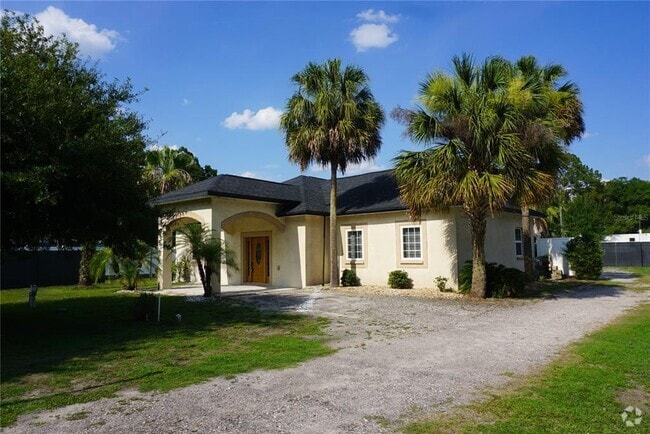 Building Photo - 10711 McIntosh Rd Rental