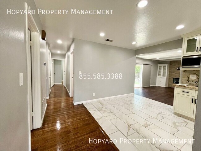 Photo - 6186 Alvord Way