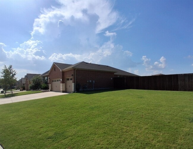 Photo - 309 Clayton St