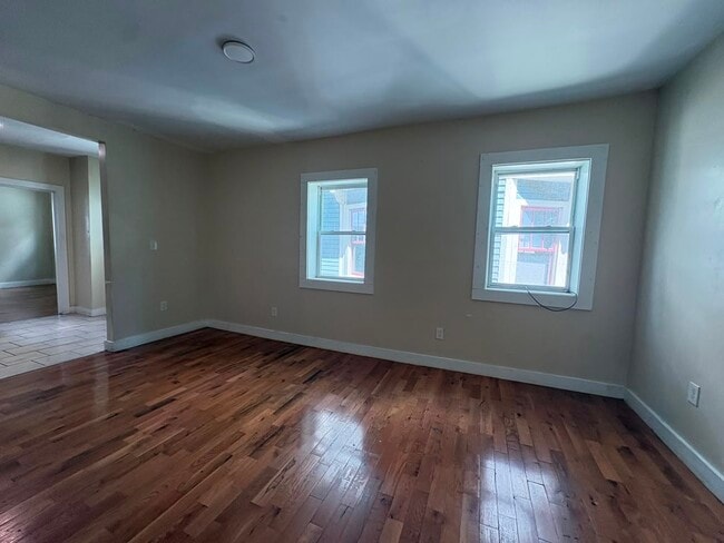 Photo - 564 Howard Ave Unit 2R