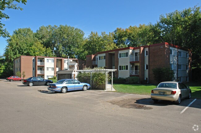 Photo - Wayzata Terrace Apartments