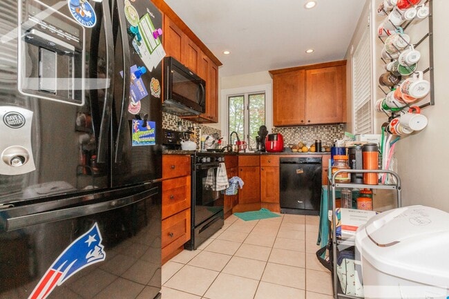 Photo - 101 Surrey St