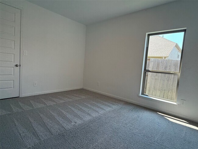 Photo - 4942 Hitchings Ct