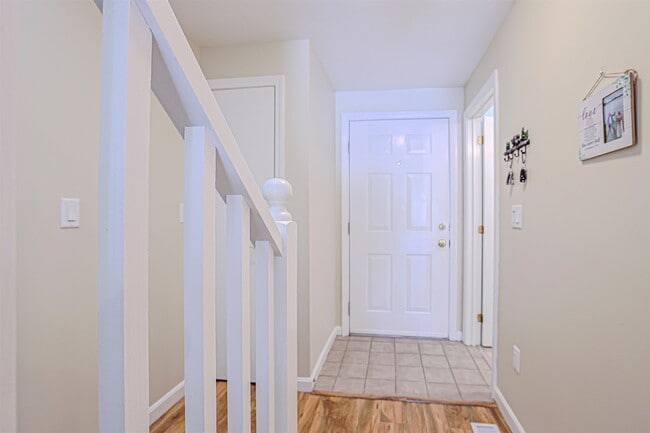 Photo - 35 Montrose Dr