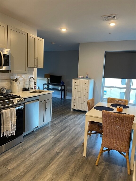 Photo - 55 W 5th St Unit 1