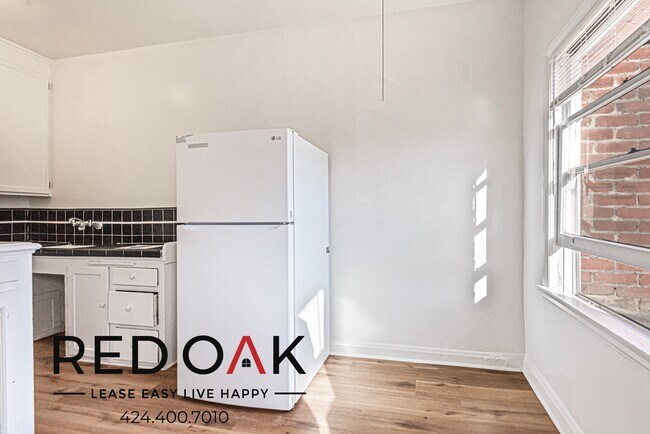 Photo - ~2 Weeks FREE~ Bright and Airy Studio with... Unit 210