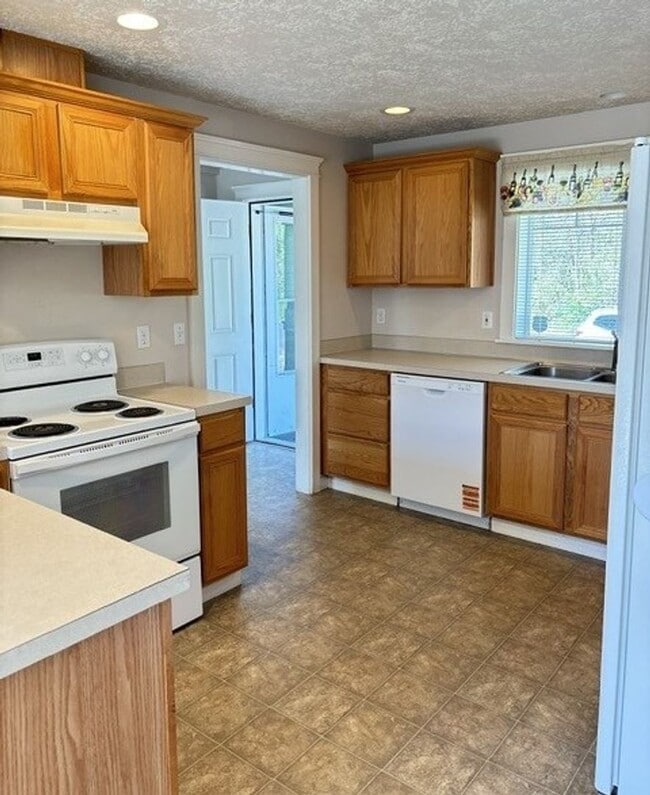 Photo - 3Bd/2Ba Single Story Home - Available to View!