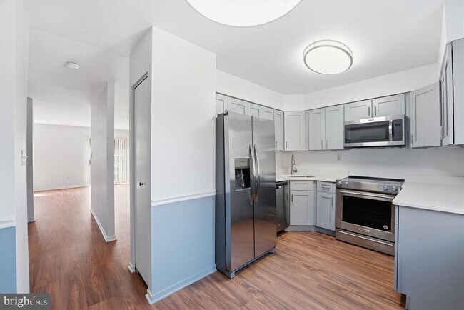 1747 Cy Ct