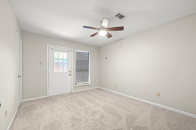 Photo - 14020 Schroeder Rd Unit 154