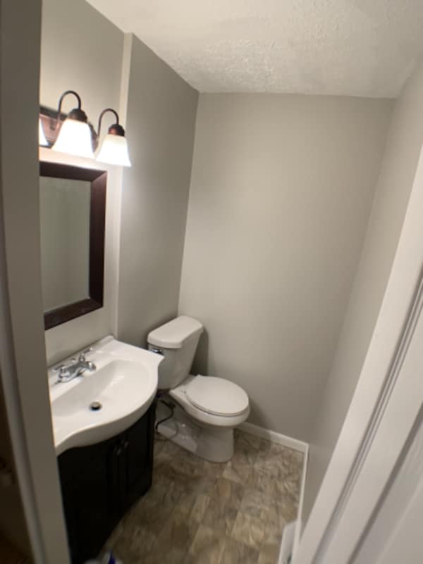 Photo - 3233 Hewitt Ave NW