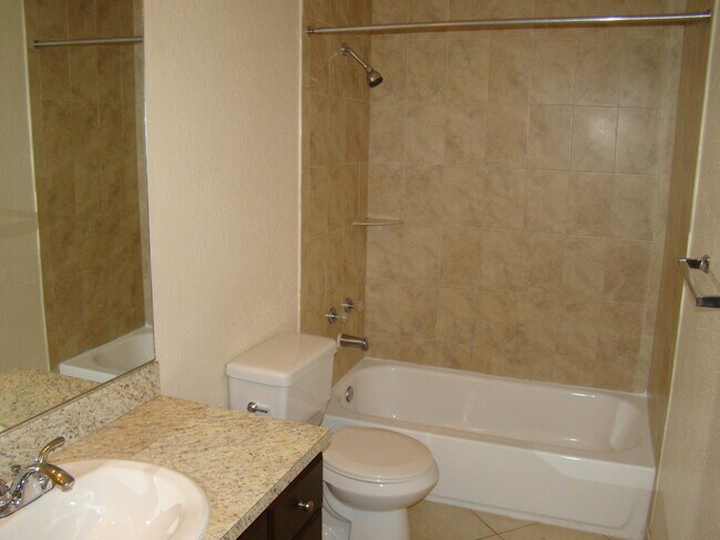 Photo - BEAUTIFUL 2/2 IN THE HEART OF CORAL SPRINGS Unit 11581-B2 - Westmount