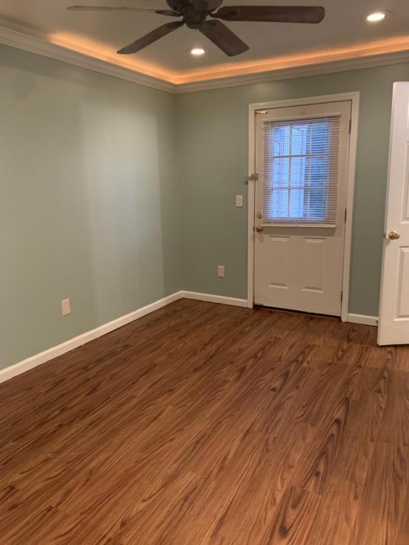 Photo - 1100 Horsemans Ln