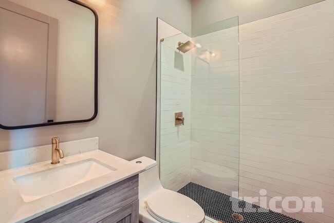Photo - 865 Cavanaugh Ave SE