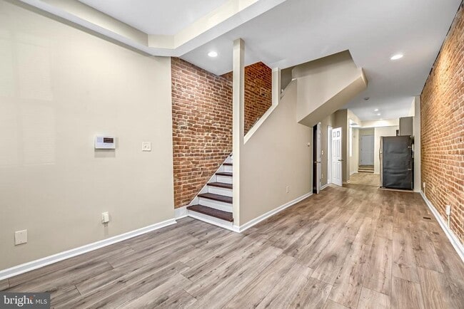 Photo - 2131 Jefferson St