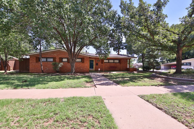 5605 Geneva Ave