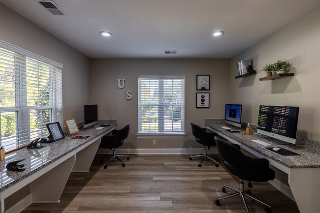 University Suites: Off-Campus Community