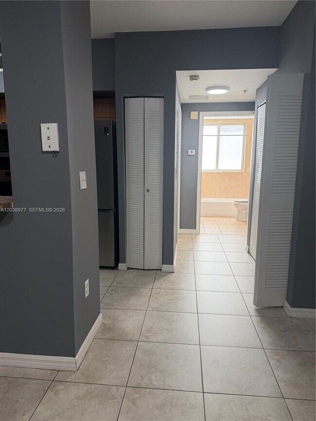 115 SW 42nd Ave Unit 206